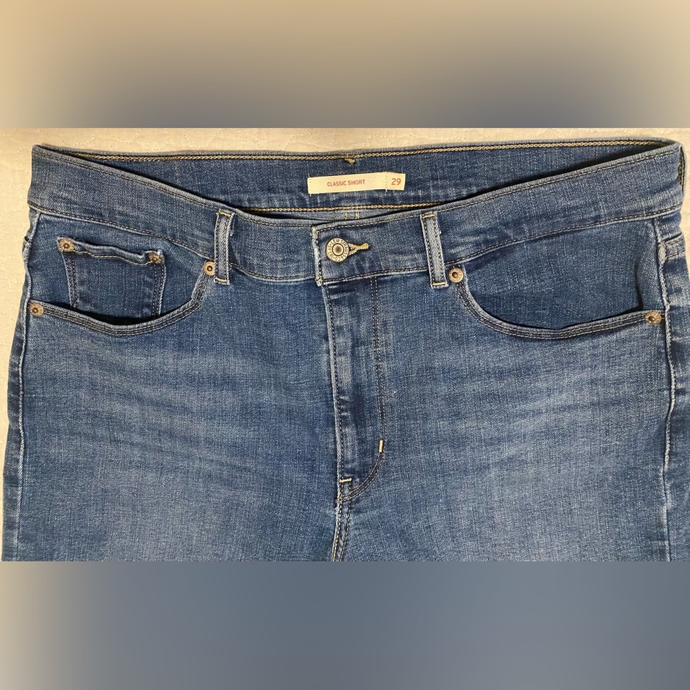 Levi's Classic Blue Denim Shorts - Picture 2 of 5